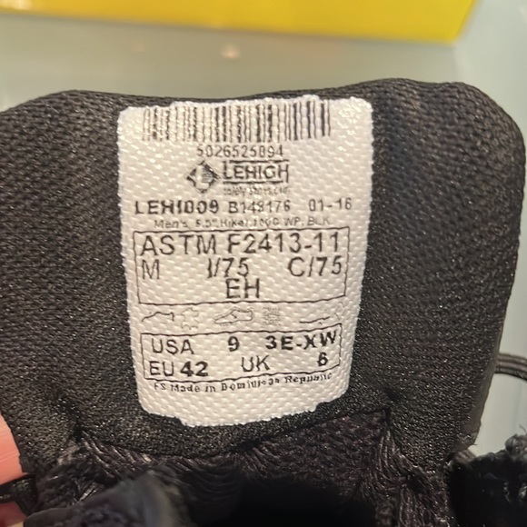 Lehigh safety shoes - Picture 7 of 8